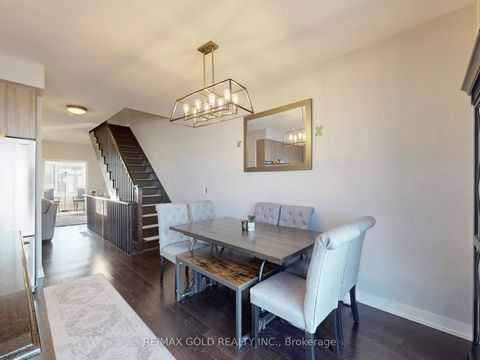 Photo 22 at 3 Glenngarry Crescent, Rural Vaughan, Vaughan