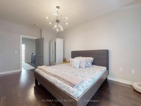 Photo 29 at 3 Glenngarry Crescent, Rural Vaughan, Vaughan