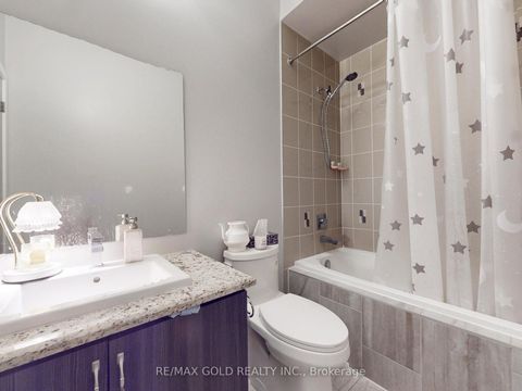 Photo 40 at 3 Glenngarry Crescent, Rural Vaughan, Vaughan