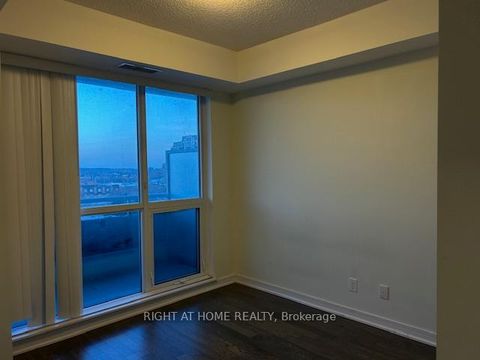 Photo 11 at 607 - 9205 Yonge Street, Langstaff, Richmond Hill