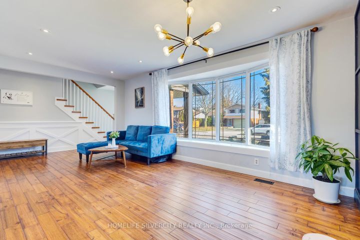 Photo 8 at 203 Montmorency Drive, Red Hill, Hamilton