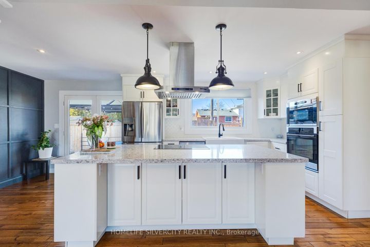 Photo 11 at 203 Montmorency Drive, Red Hill, Hamilton