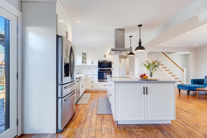 Photo 13 at 203 Montmorency Drive, Red Hill, Hamilton