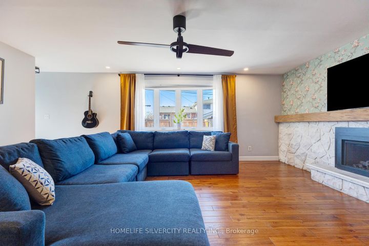 Photo 20 at 203 Montmorency Drive, Red Hill, Hamilton