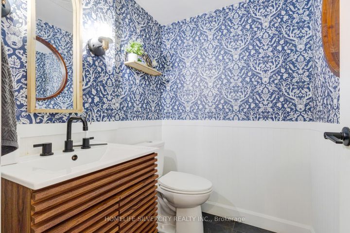 Photo 24 at 203 Montmorency Drive, Red Hill, Hamilton