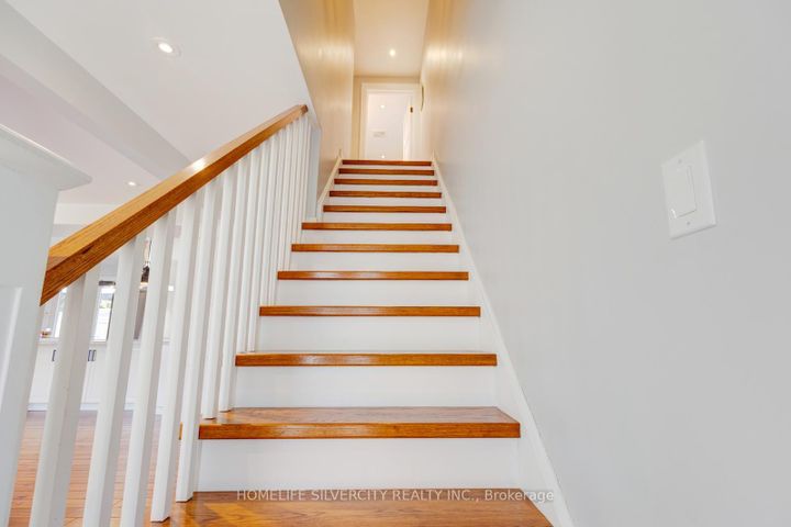 Photo 25 at 203 Montmorency Drive, Red Hill, Hamilton