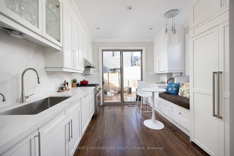 Photo 11 at 54 Stanley Terrace Avenue, Niagara, Toronto