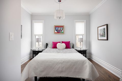 Photo 15 at 54 Stanley Terrace Avenue, Niagara, Toronto