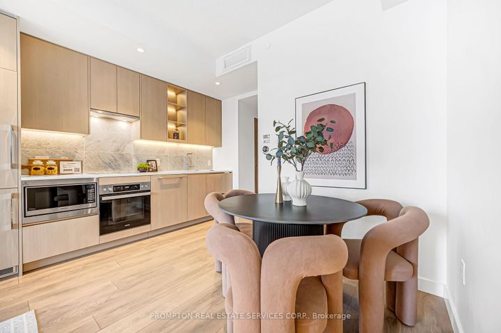 Photo 11 at 611 - 95 Mcmahon Drive, Bayview Village, Toronto