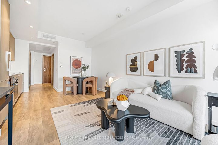 Photo 12 at 611 - 95 Mcmahon Drive, Bayview Village, Toronto