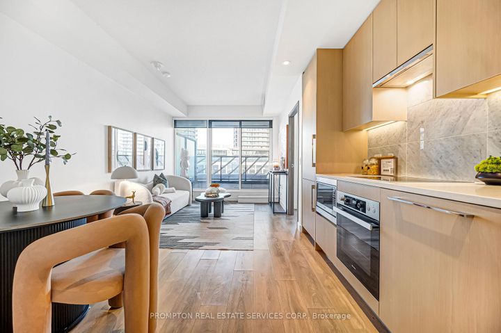 Photo 16 at 611 - 95 Mcmahon Drive, Bayview Village, Toronto