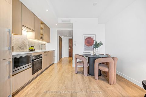 Photo 5 at 611 - 95 Mcmahon Drive, Bayview Village, Toronto