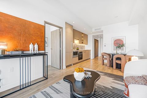 Photo 13 at 611 - 95 Mcmahon Drive, Bayview Village, Toronto