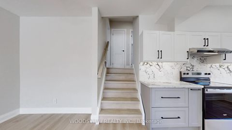 Photo 10 at 56 Niantic Crescent, Donalda, Toronto