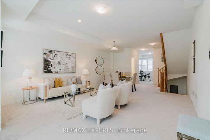 Photo 7 at 1410 Coral Springs Path, Taunton, Oshawa