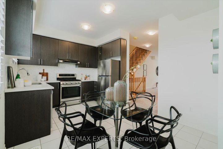 Photo 14 at 1410 Coral Springs Path, Taunton, Oshawa