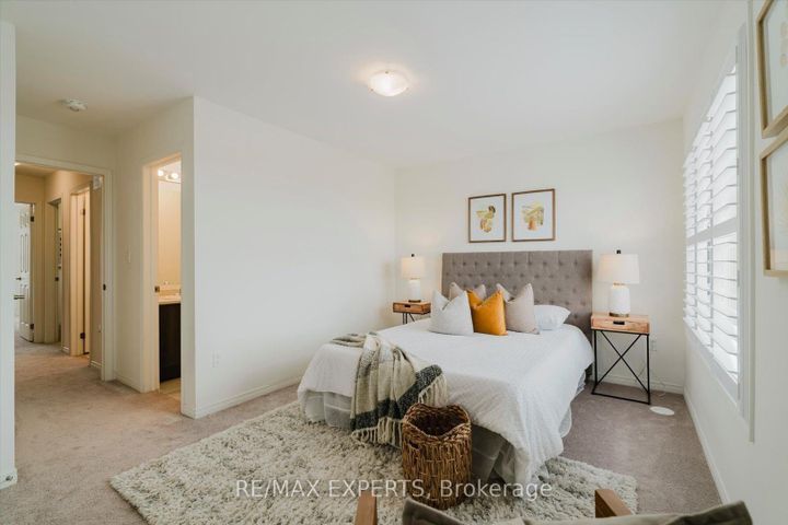 Photo 22 at 1410 Coral Springs Path, Taunton, Oshawa