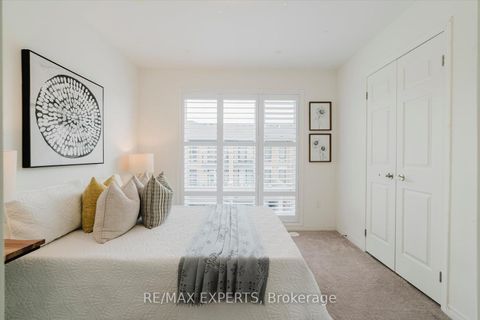 Photo 25 at 1410 Coral Springs Path, Taunton, Oshawa