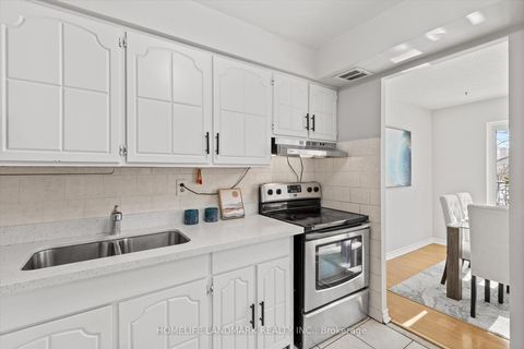 Photo 9 at 290 - 165 Cherokee Boulevard, Pleasant View, Toronto