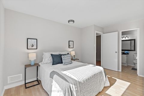 Photo 18 at 290 - 165 Cherokee Boulevard, Pleasant View, Toronto