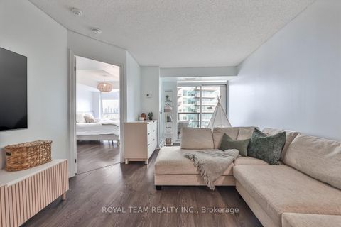 Photo 11 at 1905 - 125 Western Battery Rd Road, Niagara, Toronto