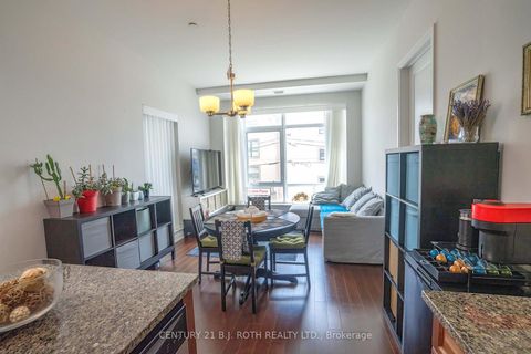 Photo 14 at 313 - 15277 Yonge Street S, Aurora Village, Aurora