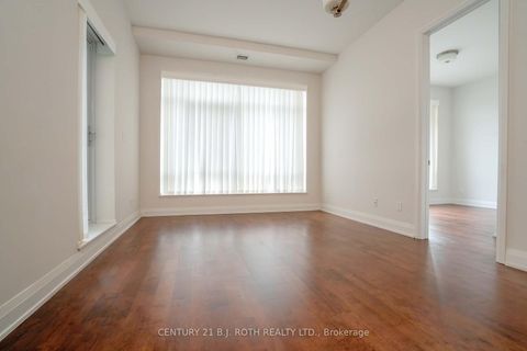 Photo 15 at 313 - 15277 Yonge Street S, Aurora Village, Aurora