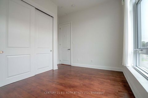 Photo 17 at 313 - 15277 Yonge Street S, Aurora Village, Aurora