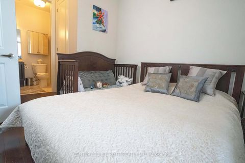 Photo 22 at 313 - 15277 Yonge Street S, Aurora Village, Aurora