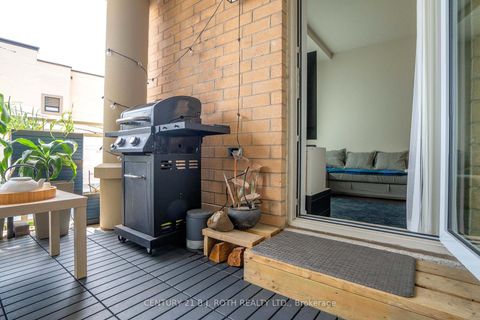 Photo 27 at 313 - 15277 Yonge Street S, Aurora Village, Aurora