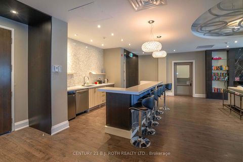 Photo 33 at 313 - 15277 Yonge Street S, Aurora Village, Aurora