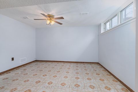 Photo 26 at 12 Thurodale Avenue, Amesbury, Toronto