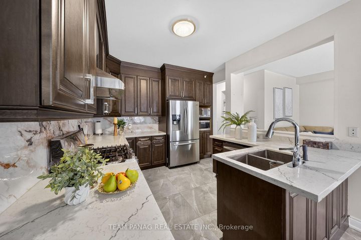 Photo 12 at 24 Overture Lane, Bramalea North Industrial, Brampton