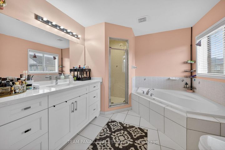 Photo 19 at 24 Overture Lane, Bramalea North Industrial, Brampton