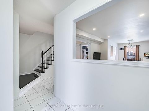 Photo 6 at 3927 Rippleton Lane, Lisgar, Mississauga