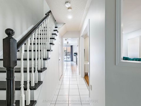 Photo 8 at 3927 Rippleton Lane, Lisgar, Mississauga