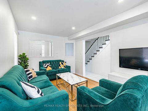 Photo 13 at 3927 Rippleton Lane, Lisgar, Mississauga