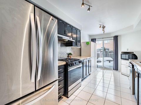 Photo 16 at 3927 Rippleton Lane, Lisgar, Mississauga