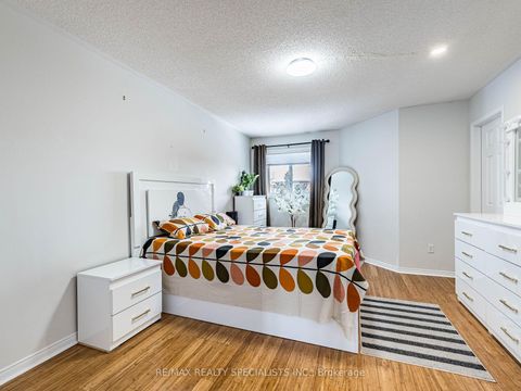 Photo 25 at 3927 Rippleton Lane, Lisgar, Mississauga