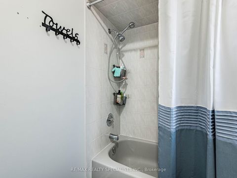 Photo 30 at 3927 Rippleton Lane, Lisgar, Mississauga