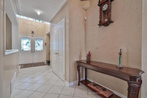 Photo 3 at 110 Red River Crescent, Woodland Hill, Newmarket