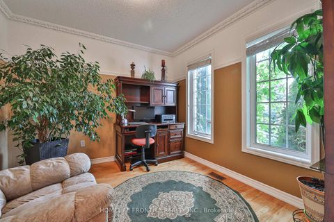 Photo 6 at 110 Red River Crescent, Woodland Hill, Newmarket