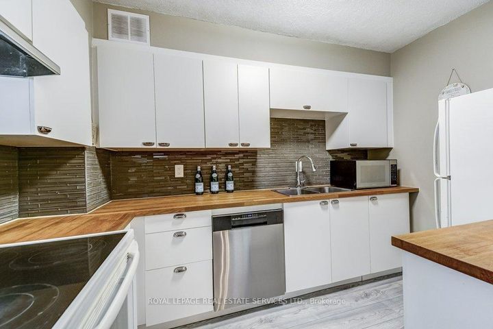 Photo 22 at 601 - 212 Kerr Street, CO Central, Oakville