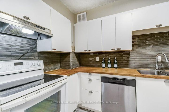 Photo 25 at 601 - 212 Kerr Street, CO Central, Oakville