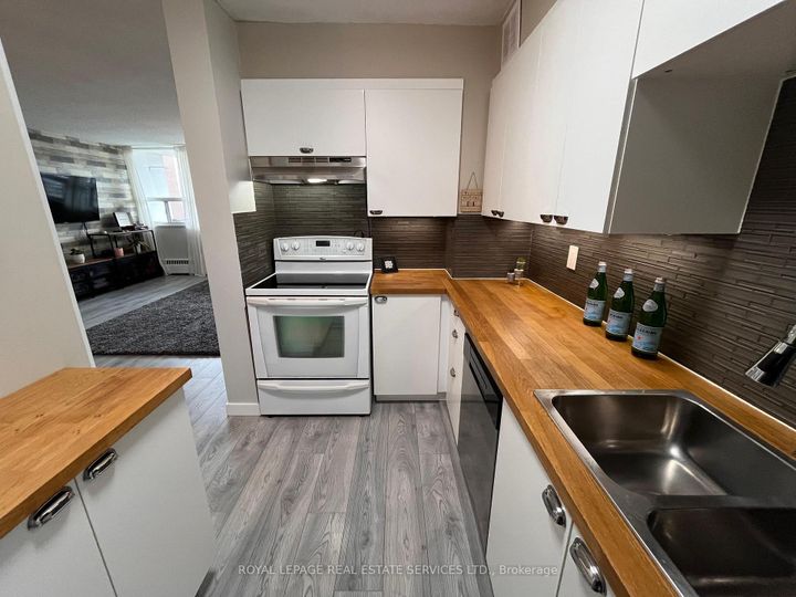 Photo 26 at 601 - 212 Kerr Street, CO Central, Oakville