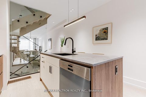 Photo 4 at 673 Crawford Street, Little Italy, Toronto