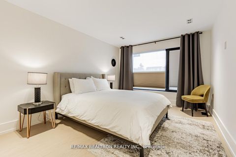 Photo 14 at 673 Crawford Street, Little Italy, Toronto