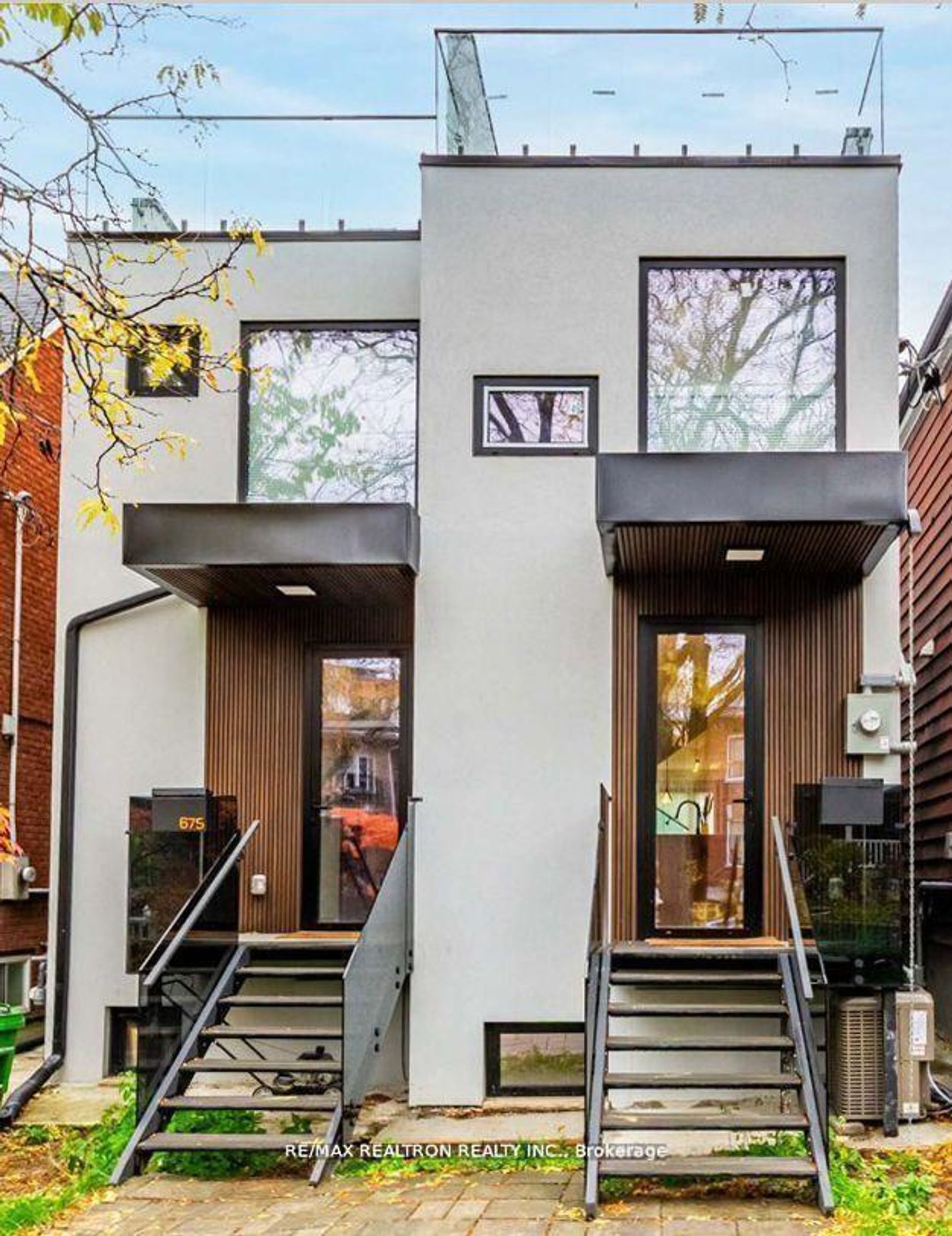 673 Crawford Street, Little Italy, Toronto photo number 2