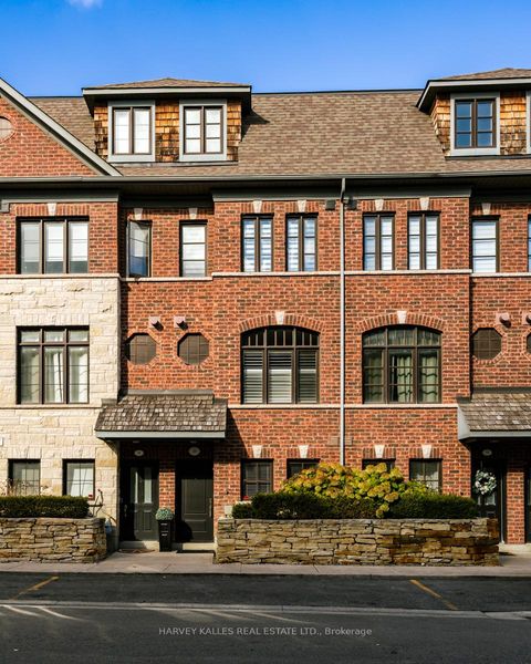 Photo 3 at 16 Powseland Crescent, West Woodbridge, Vaughan