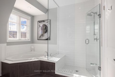 Photo 22 at 16 Powseland Crescent, West Woodbridge, Vaughan